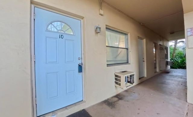 2621 Grant Street 10a, Hollywood, FL 33020