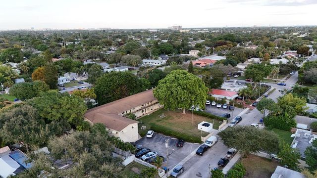 2621 Grant Street 10a, Hollywood, FL 33020