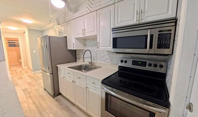 2621 Grant Street 10a, Hollywood, FL 33020