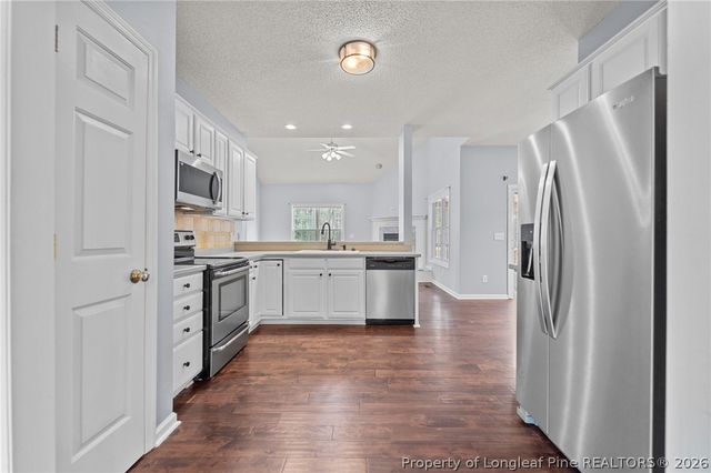 1316 Devonshire Trail, Aberdeen, NC 28315