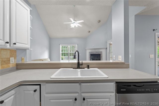 1316 Devonshire Trail, Aberdeen, NC 28315