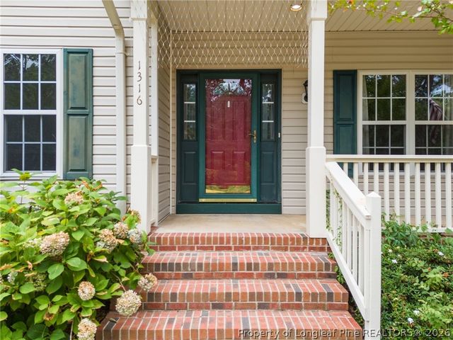 1316 Devonshire Trail, Aberdeen, NC 28315