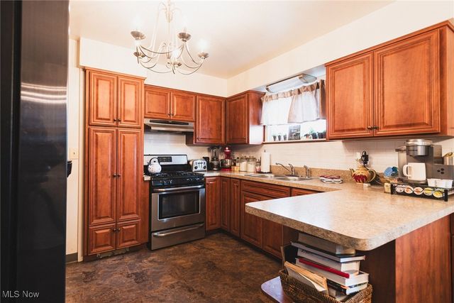 291 Struthers Liberty Road, Campbell, OH 44405