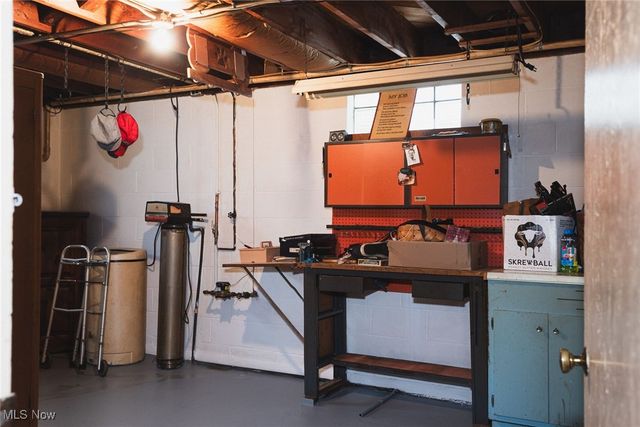 291 Struthers Liberty Road, Campbell, OH 44405