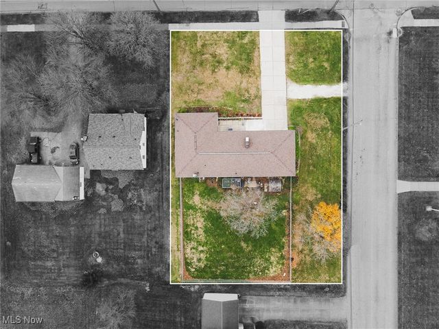 291 Struthers Liberty Road, Campbell, OH 44405