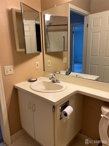 196 Wycoff W Way, East Brunswick, NJ 08816