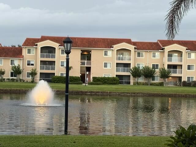 1590 S 42nd Circle S 308, Vero Beach, FL 32967