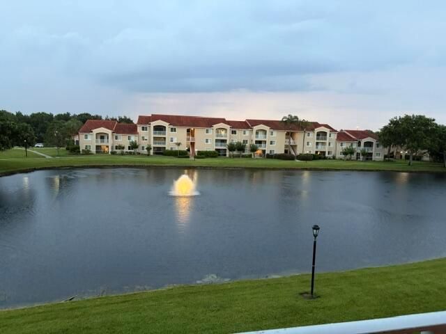1590 S 42nd Circle S 308, Vero Beach, FL 32967