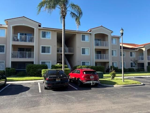 1590 S 42nd Circle S 308, Vero Beach, FL 32967