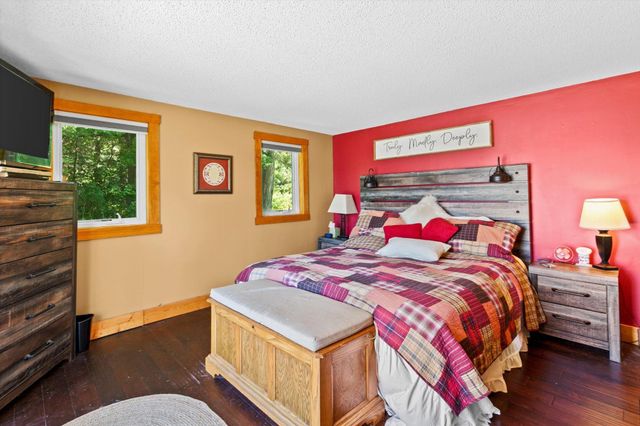 27896 Lakewood Drive NW, Isanti, MN 55040