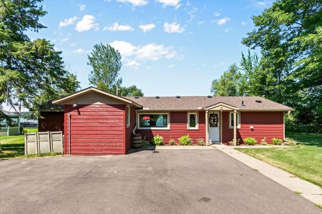 27896 Lakewood Drive NW, Isanti, MN 55040