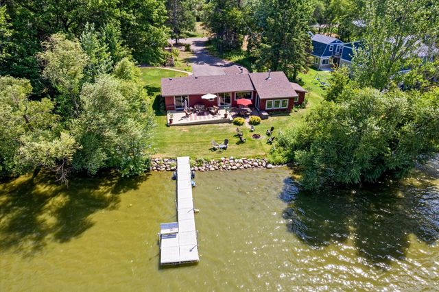 27896 Lakewood Drive NW, Isanti, MN 55040