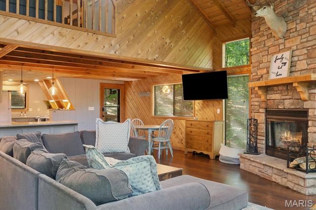 2506 Alpine Woods Drive, Wright City, MO 63390