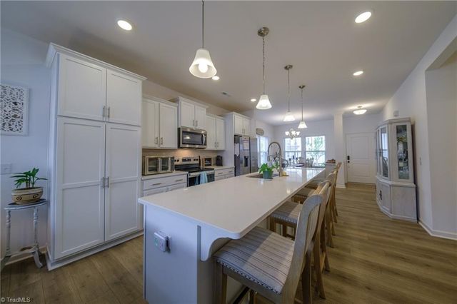2670 Wood Valley Road, Winston-salem, NC 27106