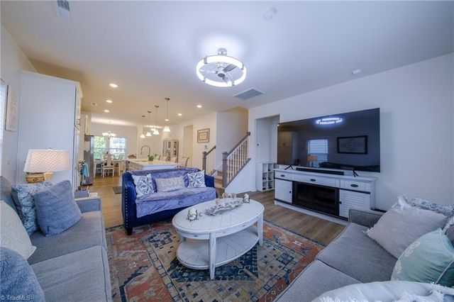 2670 Wood Valley Road, Winston-salem, NC 27106