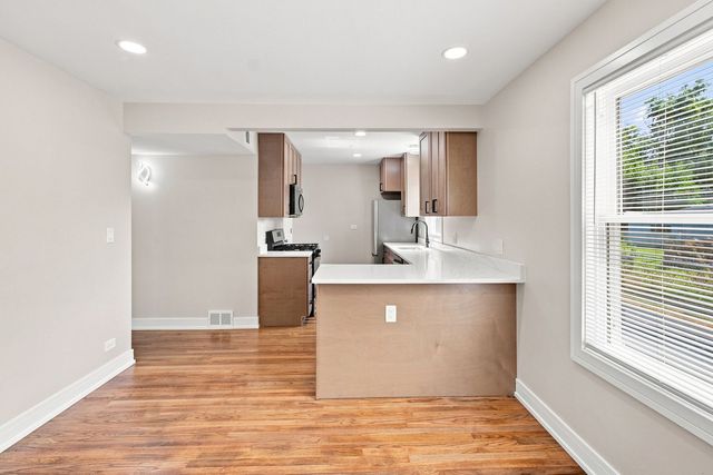 14441 Knox Avenue, Midlothian, IL 60445