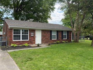 4021 Tally Ho Ct, Louisville, KY 40299