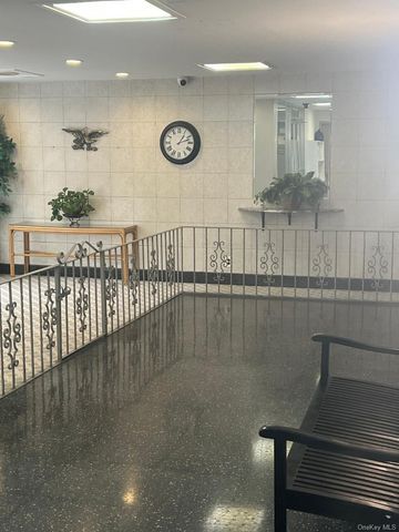 153-25 88 Street 3A, Howard Beach, NY 11414