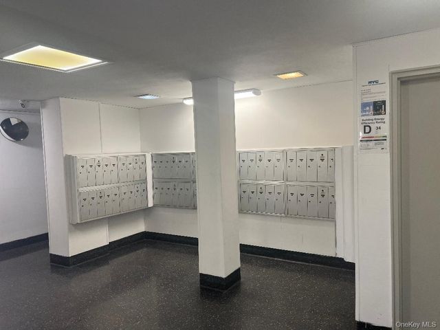 153-25 88 Street 3A, Howard Beach, NY 11414