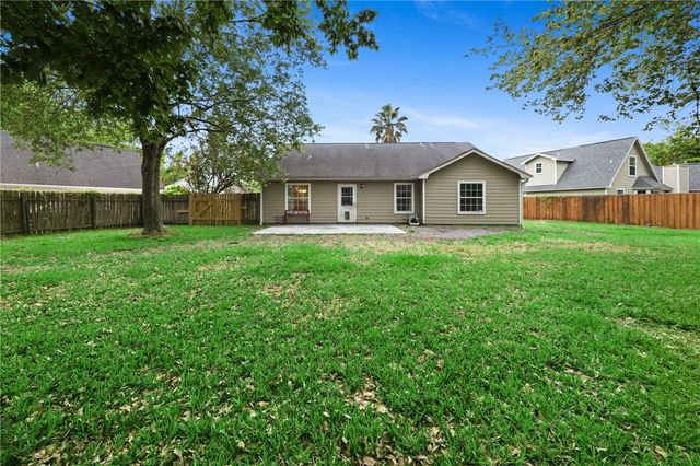 138 Lake Ashley Drive, Kingsland, GA 31548