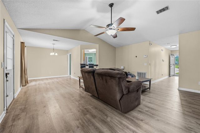 138 Lake Ashley Drive, Kingsland, GA 31548
