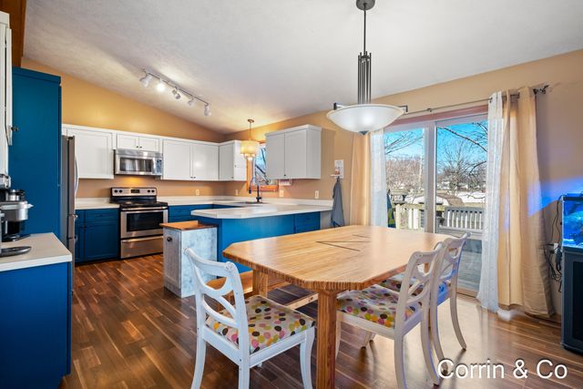 11187 Summer Drive, Zeeland, MI 49464