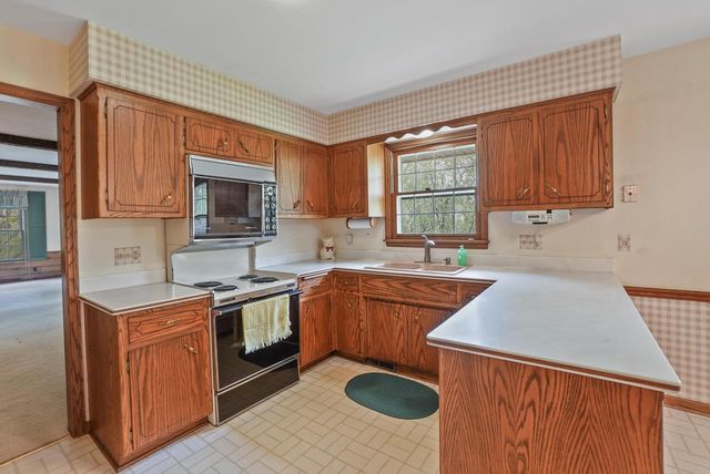 W307N7172 Club COURT, Hartland, WI 53029