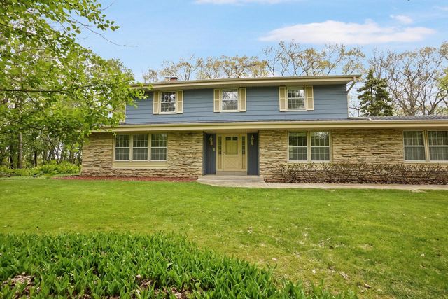 W307N7172 Club COURT, Hartland, WI 53029