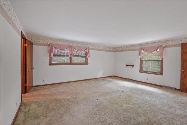 W307N7172 Club COURT, Hartland, WI 53029