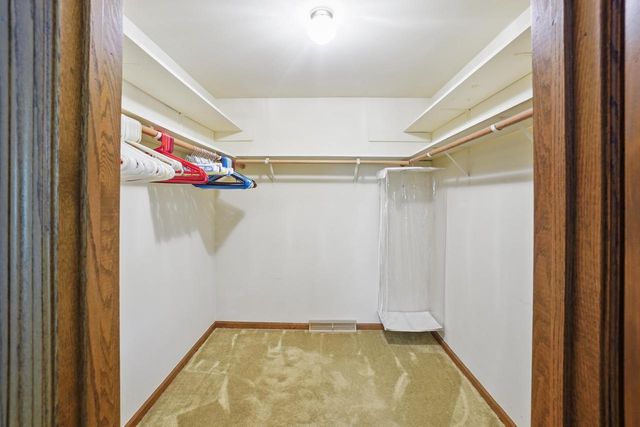 W307N7172 Club COURT, Hartland, WI 53029