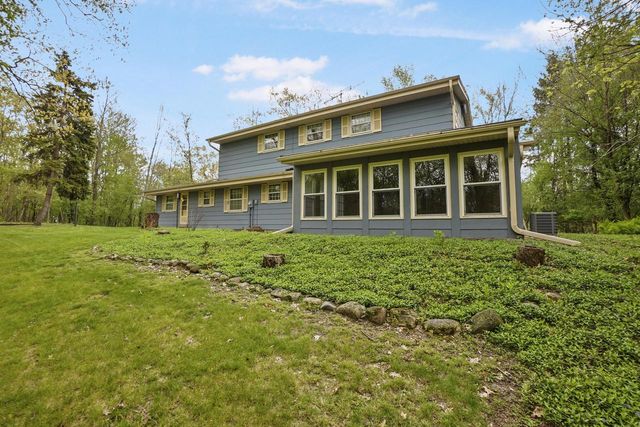 W307N7172 Club COURT, Hartland, WI 53029