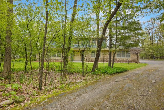 W307N7172 Club COURT, Hartland, WI 53029