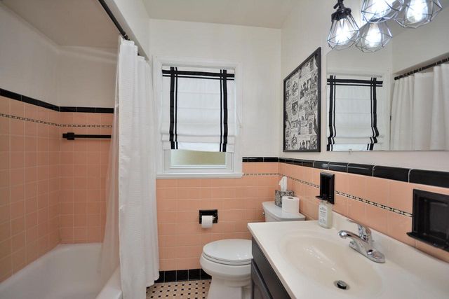 3041 N 78th STREET, Milwaukee, WI 53222