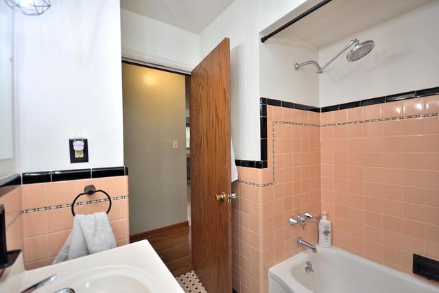 3041 N 78th STREET, Milwaukee, WI 53222