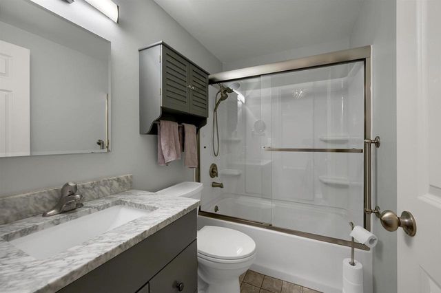2692 LAVENDER LANE, Green Bay, WI 54313