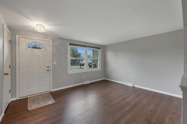 2692 LAVENDER LANE, Green Bay, WI 54313