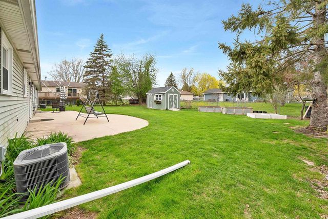 2692 LAVENDER LANE, Green Bay, WI 54313