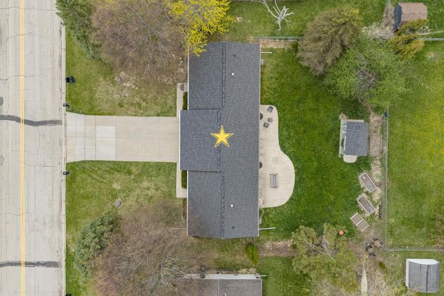 2692 LAVENDER LANE, Green Bay, WI 54313