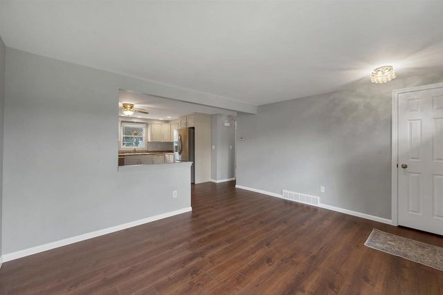 2692 LAVENDER LANE, Green Bay, WI 54313