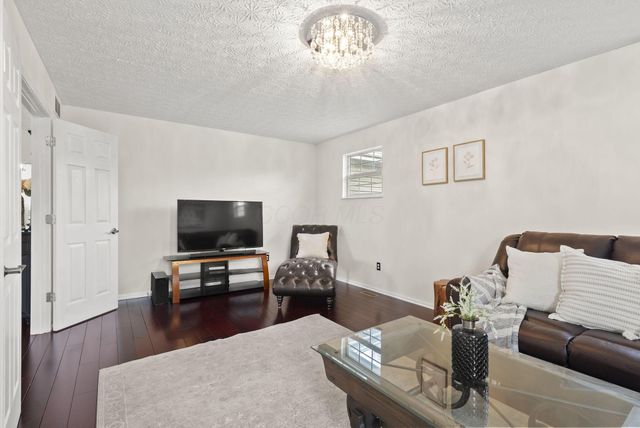 7631 Pleasant Colony Court, Lewis Center, OH 43035