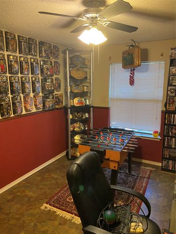 1433 Spring Willow Drive, Arlington, TX 76018