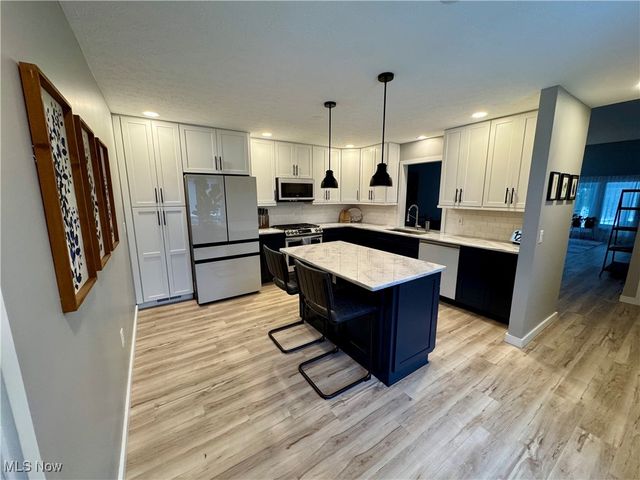 1486 Tripodi Circle, Niles, OH 44446