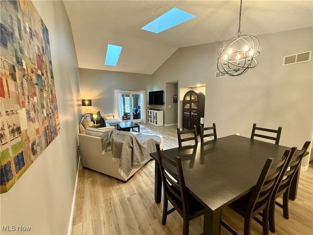 1486 Tripodi Circle, Niles, OH 44446