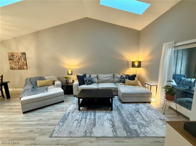 1486 Tripodi Circle, Niles, OH 44446