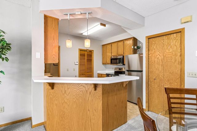 15321 Greenhaven Lane 107, Burnsville, MN 55306