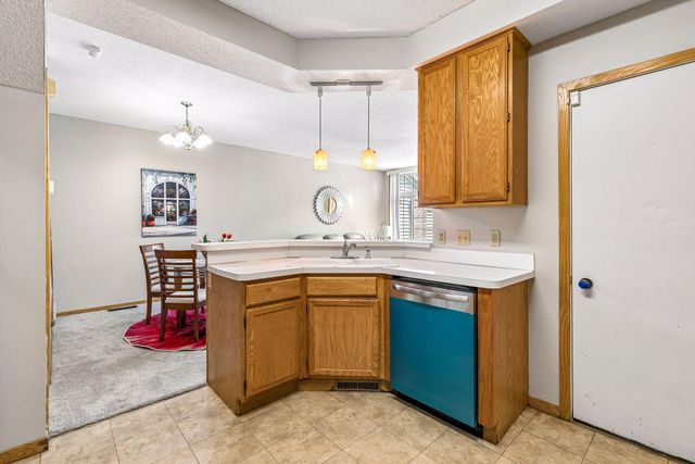 15321 Greenhaven Lane 107, Burnsville, MN 55306