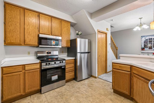 15321 Greenhaven Lane 107, Burnsville, MN 55306