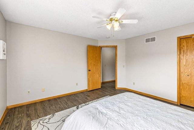 15321 Greenhaven Lane 107, Burnsville, MN 55306