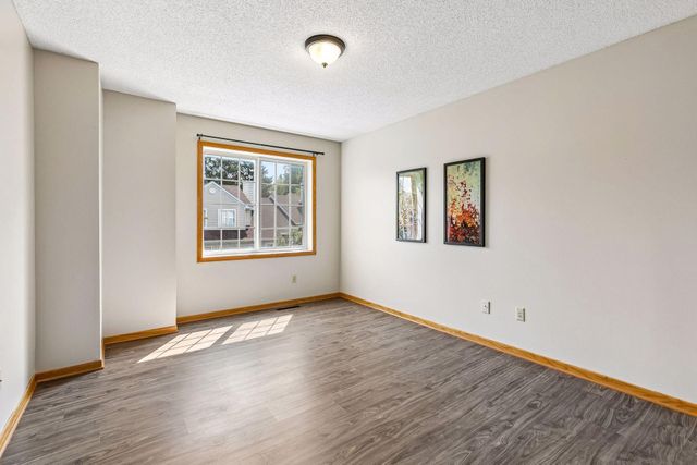 15321 Greenhaven Lane 107, Burnsville, MN 55306