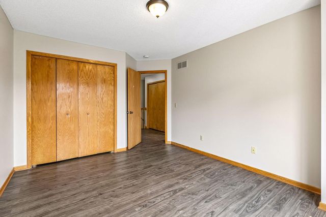 15321 Greenhaven Lane 107, Burnsville, MN 55306
